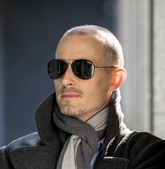 Till Carlos, CEO